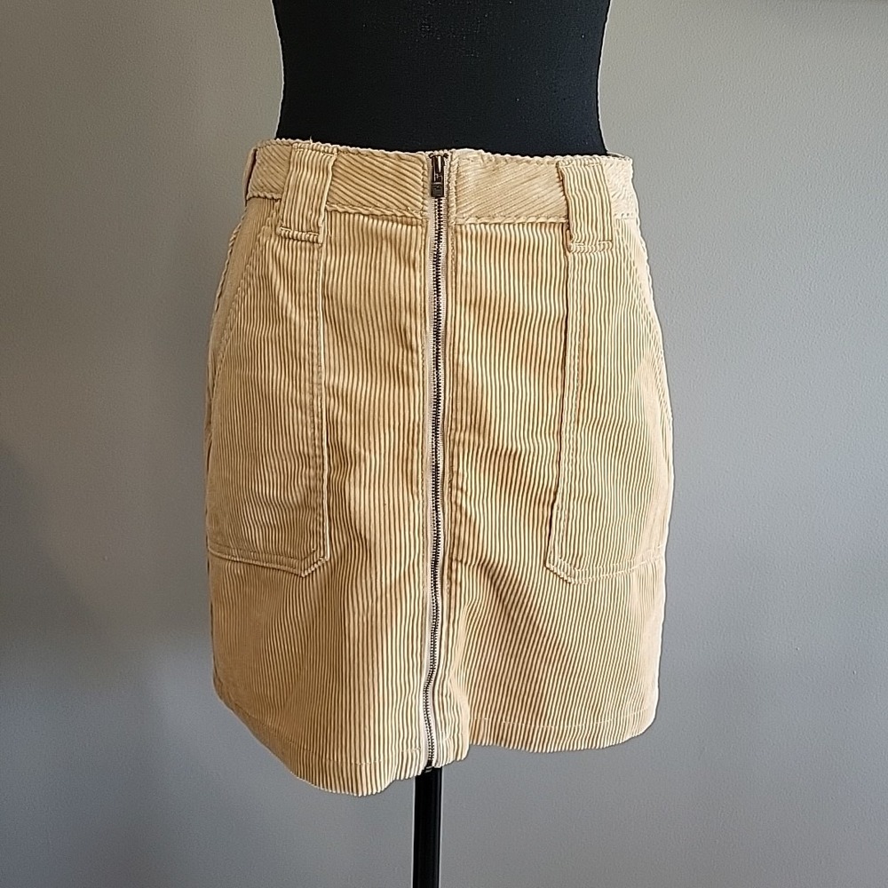 HOLLISTER Ultra High Rise Corduroy Full Zip Mini Skirt Beige Women's 5‎